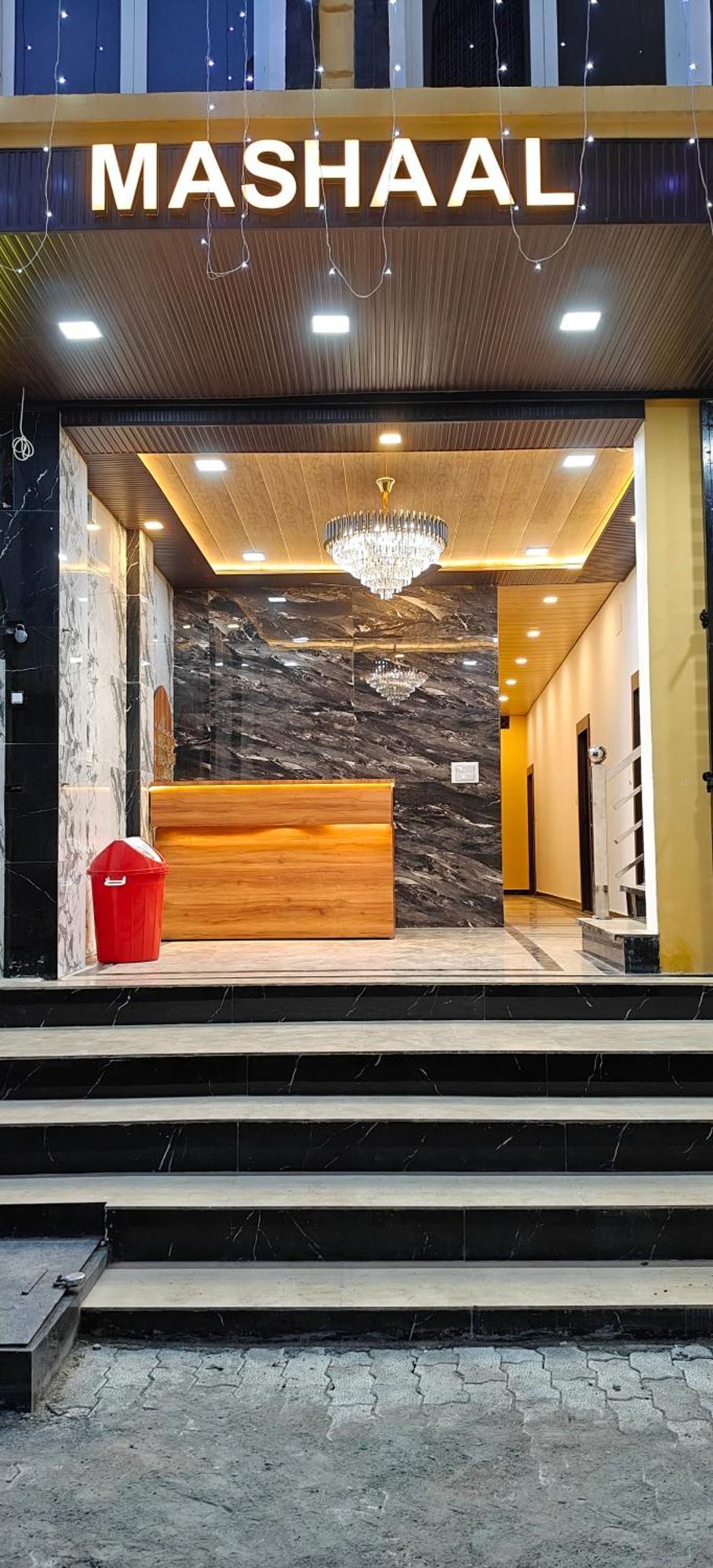 Hotel Mashaal- A Light Lit By Vidhata Jhansi Bagian luar foto