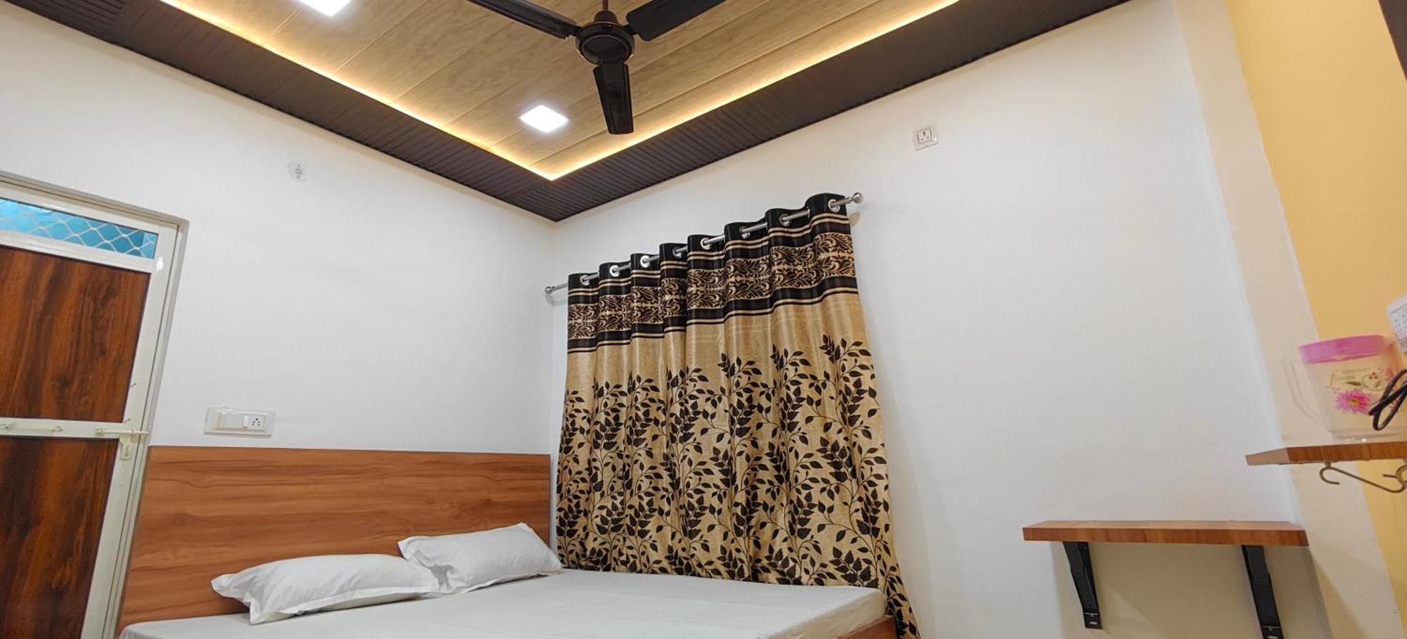 Hotel Mashaal- A Light Lit By Vidhata Jhansi Bagian luar foto